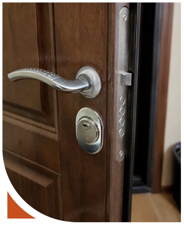 Вскрытие замка деревянной двери в Кронштадте от 2609 р. | Разлок-Крн